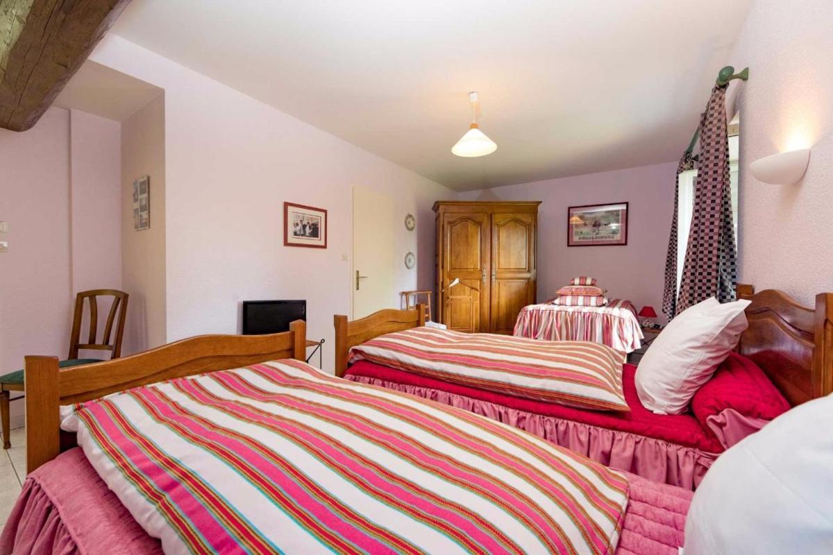 Jolie Vache Deguisee En Fleurs, Chambre D'Hote A Soulosse Værelse billede